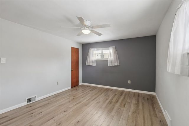 2785 Hastings Dr, Lower Burrell, PA 15068