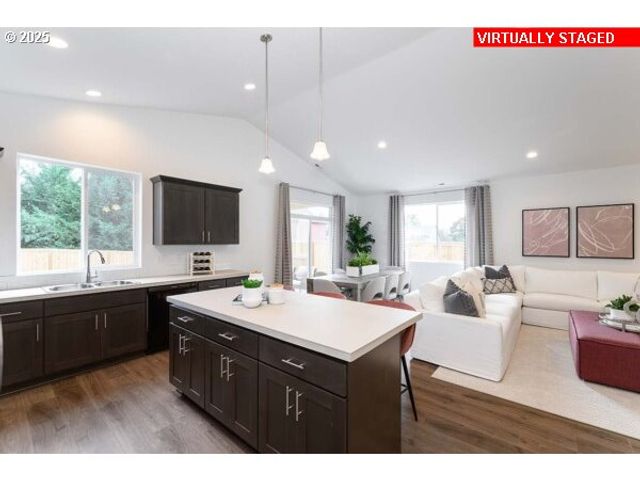 16525 Se Pacific Crest Trail Pl 757, Happy Valley, OR 97086