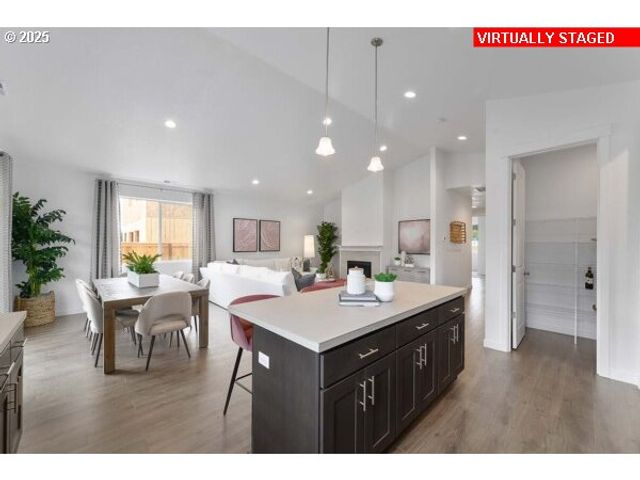 16525 Se Pacific Crest Trail Pl 757, Happy Valley, OR 97086