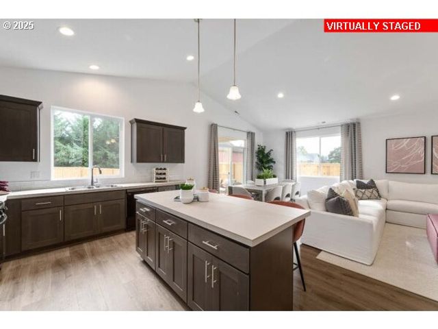 16525 Se Pacific Crest Trail Pl 757, Happy Valley, OR 97086