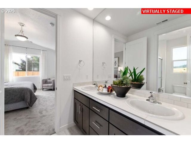 16525 Se Pacific Crest Trail Pl 757, Happy Valley, OR 97086