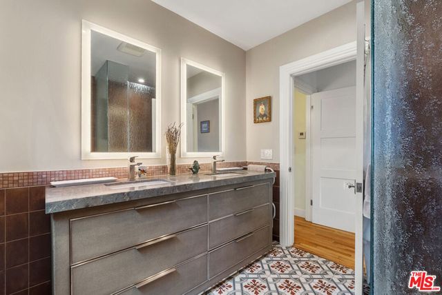 8980 Lloyd Place, West Hollywood, CA 90069