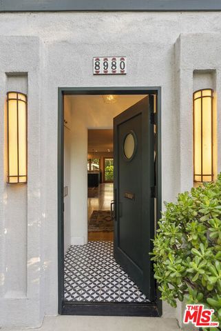 8980 Lloyd Place, West Hollywood, CA 90069