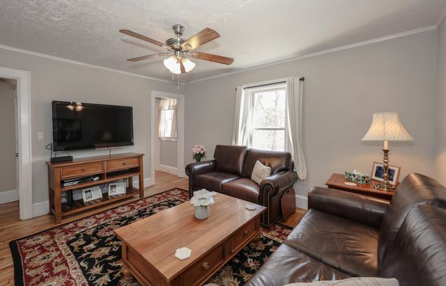 32 Turnpike Street, Pembroke, NH 03275