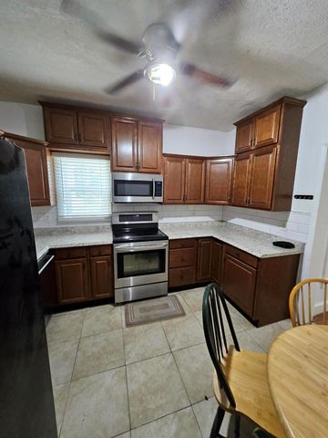 701 SW 8th Avenue, Delray Beach, FL 33444