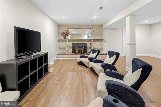 11846 CHAPEL RD, Clifton, VA 20124