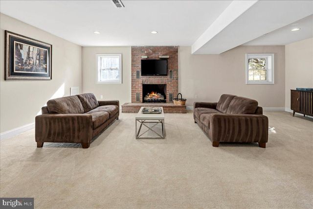 11846 CHAPEL RD, Clifton, VA 20124