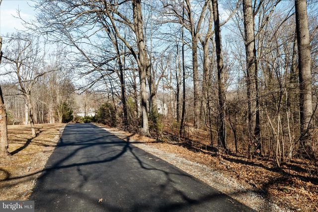 11846 CHAPEL RD, Clifton, VA 20124