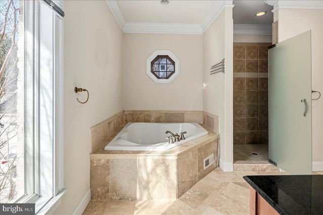 11846 CHAPEL RD, Clifton, VA 20124