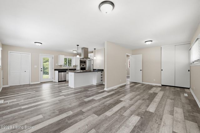 3120 Doreen Way, Louisville, KY 40220