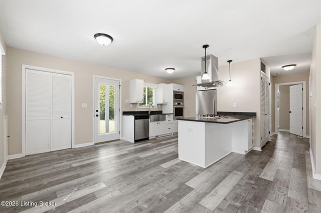 3120 Doreen Way, Louisville, KY 40220