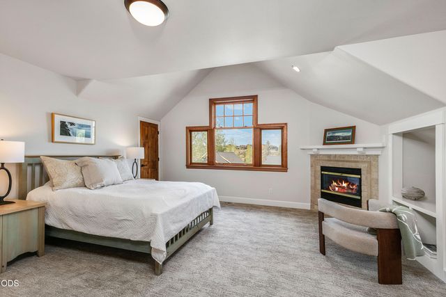 19377 Brookside Way, Bend, OR 97702