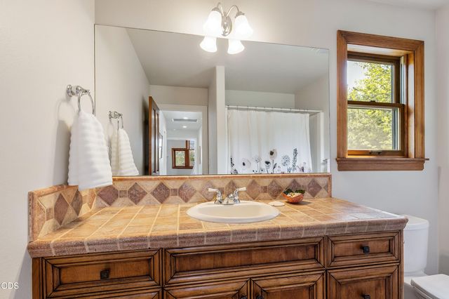 19377 Brookside Way, Bend, OR 97702