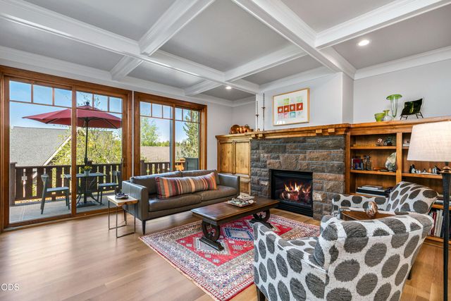 19377 Brookside Way, Bend, OR 97702
