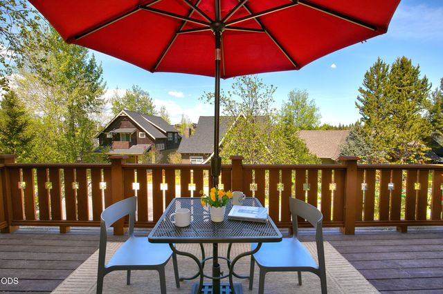 19377 Brookside Way, Bend, OR 97702