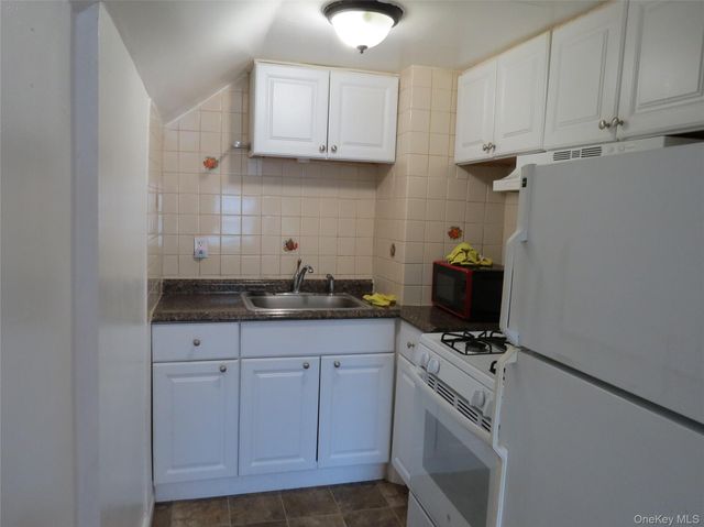 776 Route 284, Westtown, NY 10998