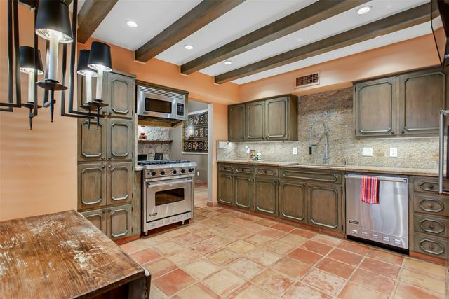 3501 Esplendor Avenue, Irving, TX 75062