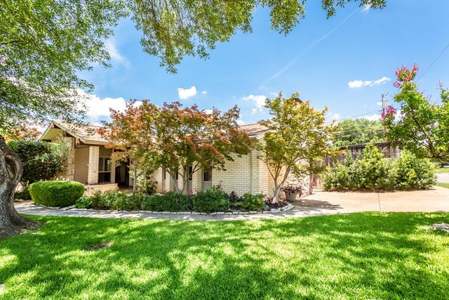 3501 Esplendor Avenue, Irving, TX 75062