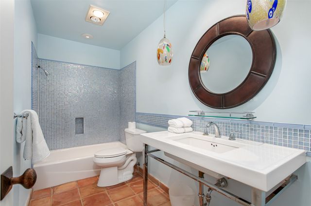 3501 Esplendor Avenue, Irving, TX 75062