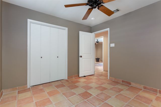 3501 Esplendor Avenue, Irving, TX 75062