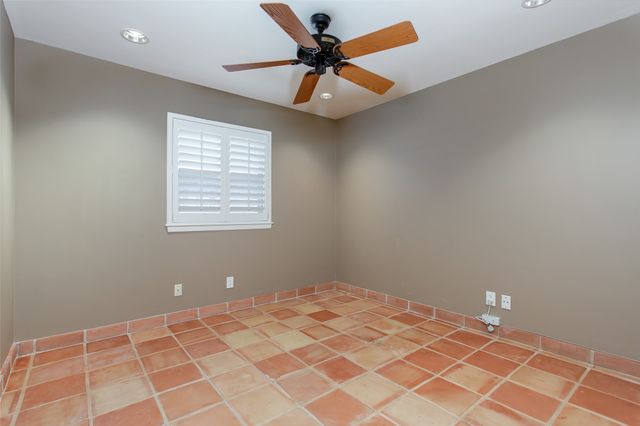 3501 Esplendor Avenue, Irving, TX 75062