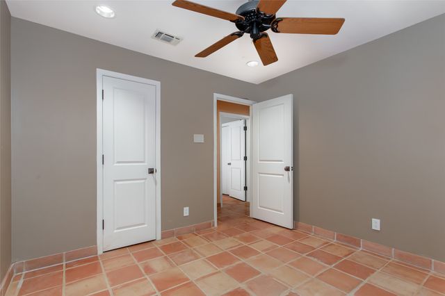 3501 Esplendor Avenue, Irving, TX 75062
