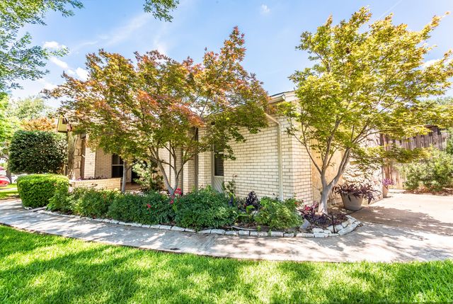 3501 Esplendor Avenue, Irving, TX 75062