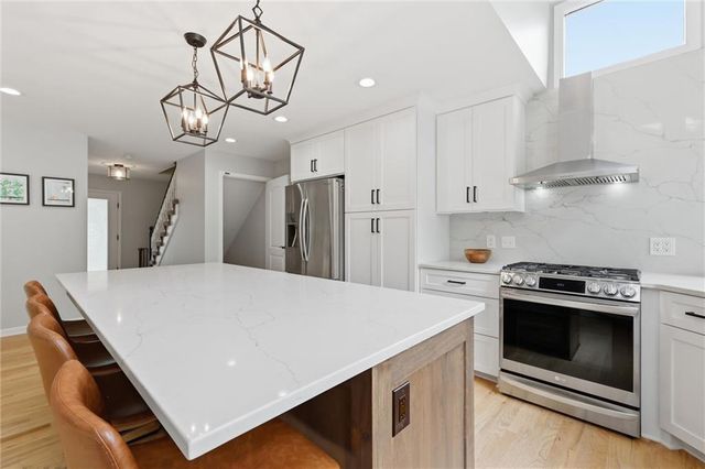 15317 W 83rd Terrace, Lenexa, KS 66219