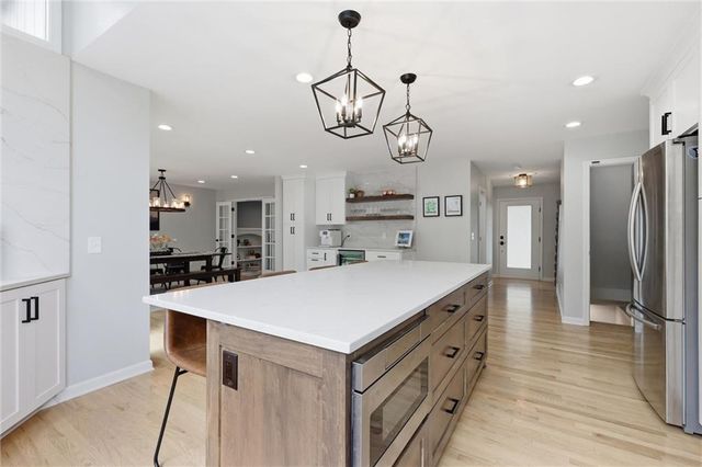 15317 W 83rd Terrace, Lenexa, KS 66219