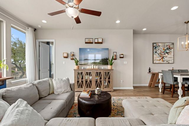 102 Ocotillo, Boerne, TX 78006