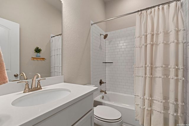 102 Ocotillo, Boerne, TX 78006