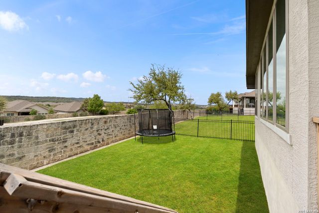 102 Ocotillo, Boerne, TX 78006