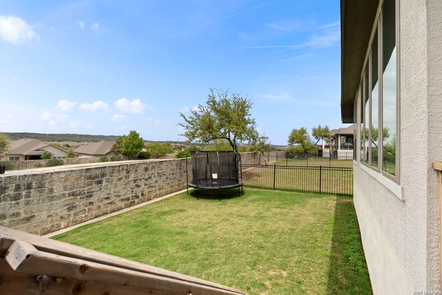 102 Ocotillo, Boerne, TX 78006