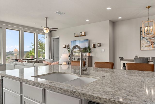 102 Ocotillo, Boerne, TX 78006