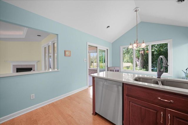 10902 W 82nd Court, St. John, IN 46373