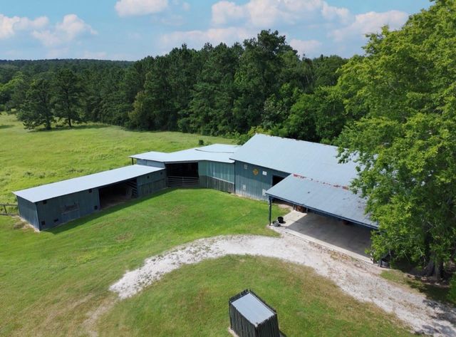 570 Four Notch Road, Huntsville, TX 77340