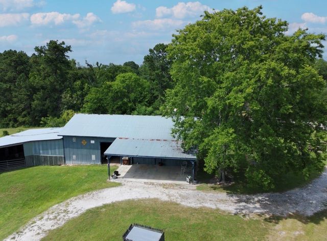 570 Four Notch Road, Huntsville, TX 77340