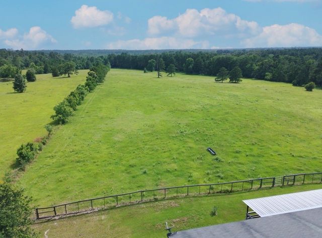 570 Four Notch Road, Huntsville, TX 77340