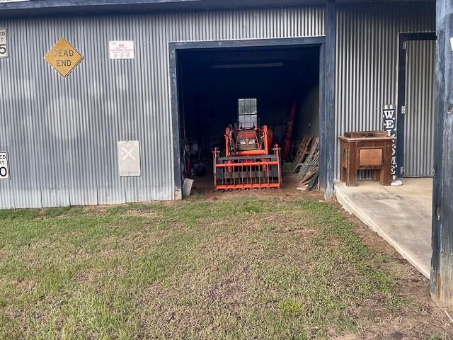 570 Four Notch Road, Huntsville, TX 77340