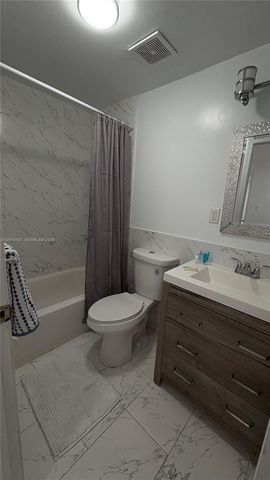 3872 Grand Ave A, Miami, FL 33133