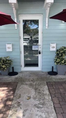 3872 Grand Ave A, Miami, FL 33133
