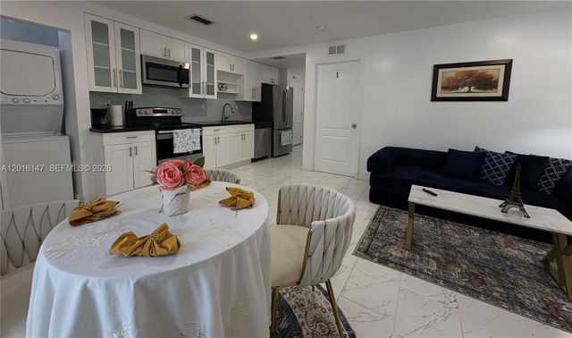 3872 Grand Ave A, Miami, FL 33133
