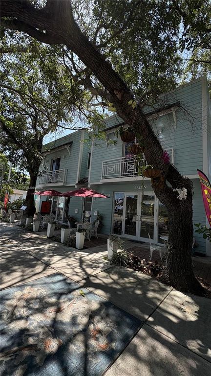 3872 Grand Ave A, Miami, FL 33133