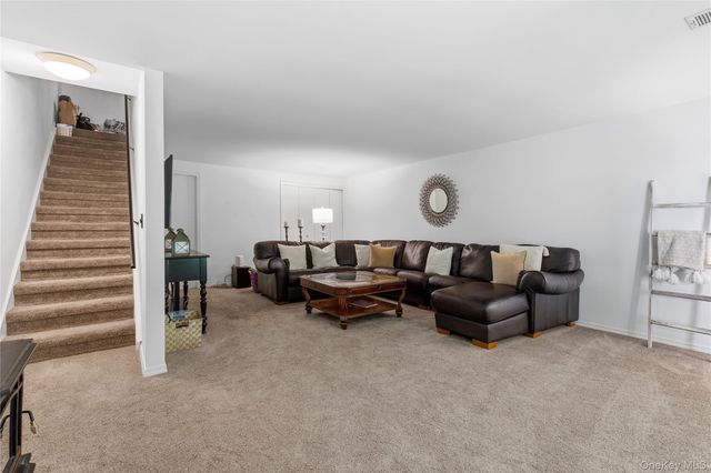 204 Twin Brook Court, Carmel, NY 10512