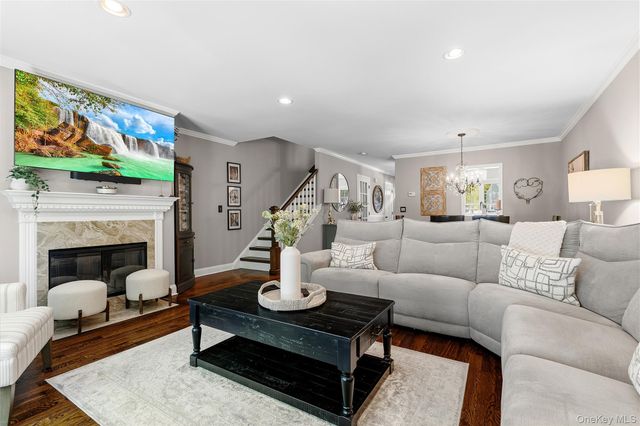 204 Twin Brook Court, Carmel, NY 10512
