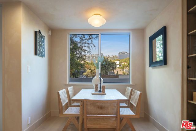 818 N Doheny Drive 205, West Hollywood, CA 90069