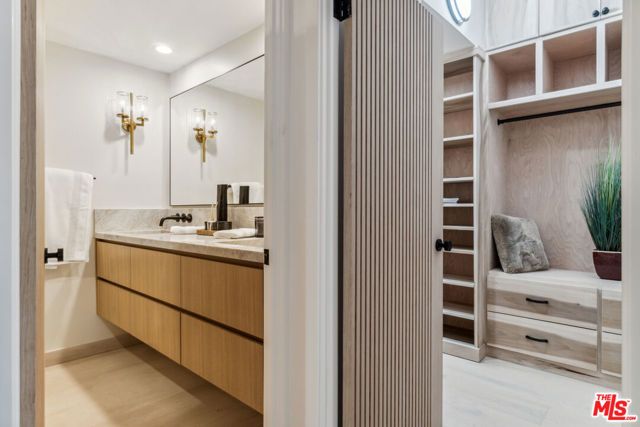 818 N Doheny Drive 205, West Hollywood, CA 90069