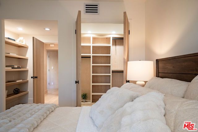 818 N Doheny Drive 205, West Hollywood, CA 90069