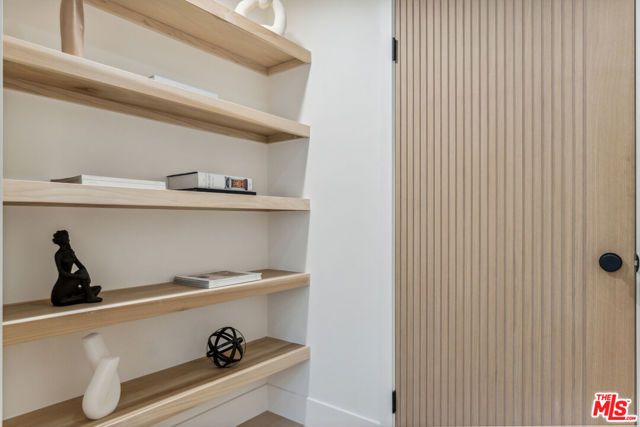 818 N Doheny Drive 205, West Hollywood, CA 90069