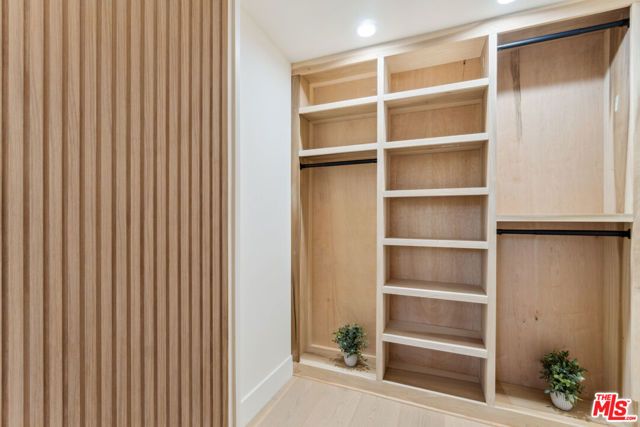818 N Doheny Drive 205, West Hollywood, CA 90069